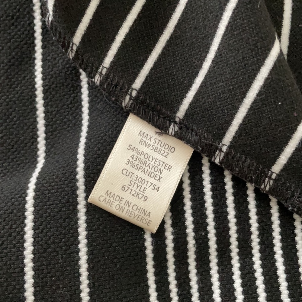 NWOT MAX STUDIO TOP - Picture 8 of 9